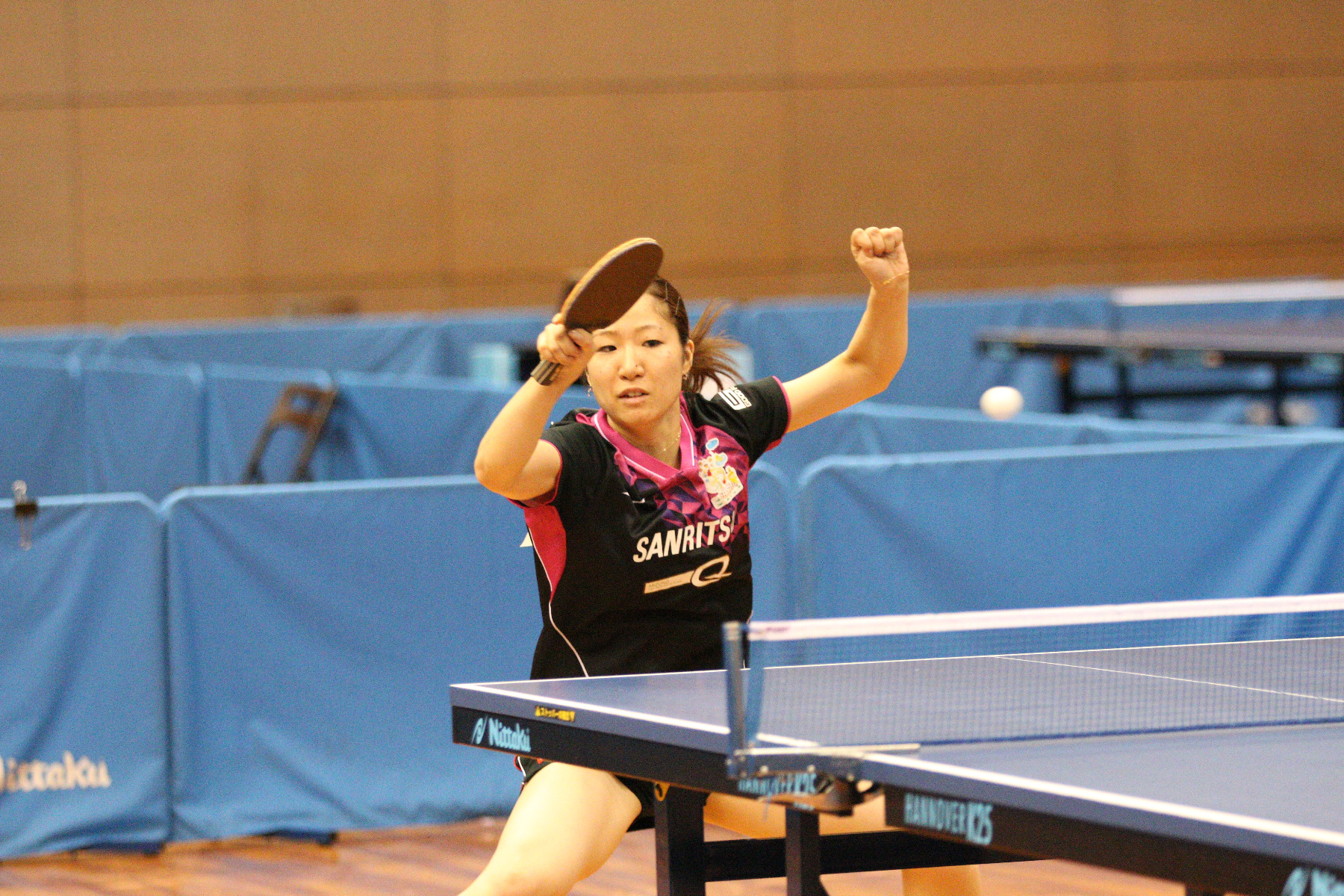 試合をしている平侑里香