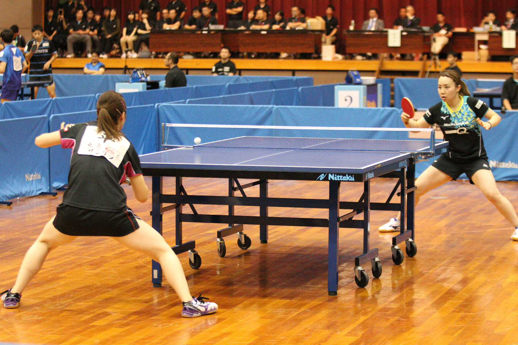 森薗美咲が試合をしている様子